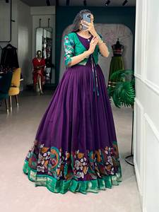 Robe longue artisanale Kalamkari Chanderi avec veste ouverte assortie et bordure Zari, style ethnique évasé pour femme (BMU 5014) DC - Product Image 2
