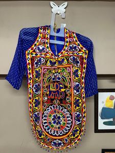 เสื้อเบลาส์ผ้าจอร์เจตต์แท้ ตกแต่งลายดอรี่ด้านหลัง คอวี แขนยาว ดีไซน์เนอร์ เสื้อผ้าชาติพันธุ์ - Product Image 6
