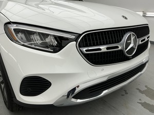 Mercedes-Benz GLC 300 AWD de Lujo, Usado - Product Image 2