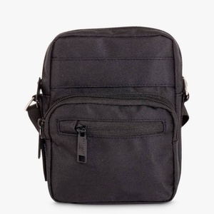 Sac de poitrine en cuir noir urbain, sac bandoulière moderne avec poche zippée sécurisée, sac de poitrine compact pour femme, idéal pour les voyages - Product Image 5