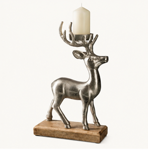 Portavelas de Aluminio Plateado Hecho a Mano con Base de Madera Moderna, Centro de Mesa Festivo Navideño, Decoración para el Hogar Ecológica - Product Image 1