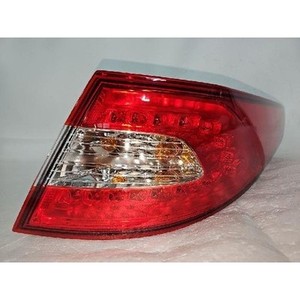 Luz Trasera Derecha Usada Optima 924022T1 - Product Image 3