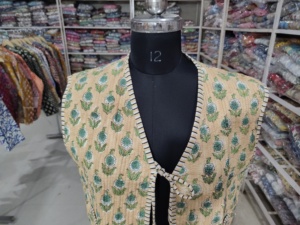 Veste bomber courte à manches courtes en coton matelassé à imprimé rayures de tigre et fleurs, réversible et respirante, pour femme, cadeau pour elle - Product Image 4