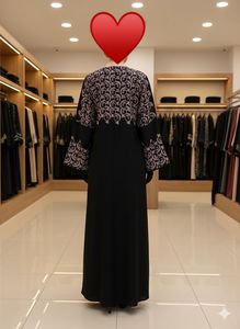 ชุดปาร์ตี้สวยหรู งานปักหน้า-หลังอย่างประณีต ประดับเพชร ผ้าคลุมบุรก้า ผ้าพันคอ อาบายะห์สุดหรู ฮิญาบทรงตรงยาวกรอมพื้น สำหรับงานกลางคืน - Product Image 5