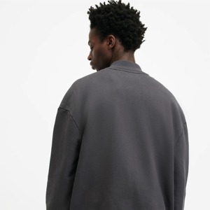 Chaqueta Bomber de Satén a la Moda, Personalizada con Parche Bordado en la Parte Delantera, Transpirable, Resistente al Viento, Estilo Urbano para Hombre y Mujer - Product Image 2