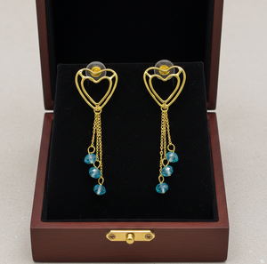 Pendientes Colgantes de Corazón de Latón Dorado Hechos a Mano con Borla de Cuentas Azules, Estilo Bohemio, Listos para Fiesta, Acabado Duradero Resistente al Deslustre - Product Image 3