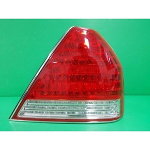 Feu arrière droit d'occasion Equus 924023B501 - Product Image 1