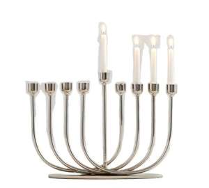 Menorah Única para Villas, Sinagogas y Templos, Iluminación Decorativa de Mesa, Portavelas de Hanukkah con Acabado Plateado - Product Image 6
