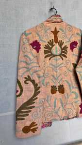 Vestido Bordado a Mano con Flores Naturales, de Lana y Acrílico, Cuello Mandarín, Estilo Boho, Corte Holgado, Manga Larga, Ecológico y Reversible - Product Image 5