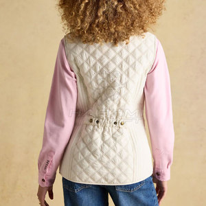 Gilet de sport confortable pour femmes, fabriqué avec un matériau léger et respirant et un style moderne - Product Image 2