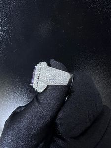 Anillo de Plata de Ley 925 de Lujo con Incrustaciones Completas, Diseño Hip Hop, Trébol de Cuatro Hojas, Corte Pera Morado y Banda Grande Tipo Sello con Cruz - Product Image 2