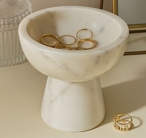 Plateau à bijoux en marbre en forme de cœur, organisateur romantique de bijoux, plateau de rangement pour bagues et boucles d'oreilles, décoration de coiffeuse en pierre naturelle, support pour souvenirs - Product Image 4