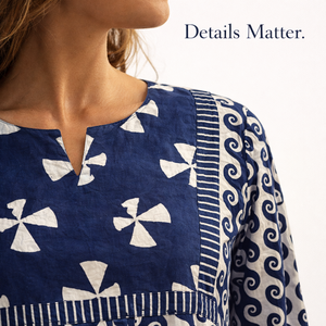 เดรสผ้าอินดิโกพิมพ์ลายบล็อกด้วยมือคุณภาพระดับบูติก คอวีเล็ก แขนยาว ลายกอลีเกเธอร์ ชุดลำลองสำหรับผู้หญิง - Product Image 6