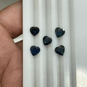 Hermosa piedra preciosa suelta facetada en forma de corazón de zafiro azul australiano natural, bellamente tallada, para la elaboración de joyería fina - Product Image 5