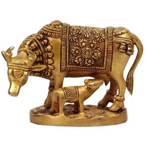 Escultura de latón de 5 pulgadas hecha a mano de madre vaca con becerro hecha en la India para regalar - Product Image 1