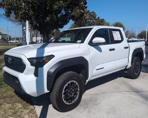 Prêt à être expédié : Toyota Tacoma 4x4 TRD Off-Road Hybride FWD Pick-up 2025 avec garantie de 3 ans, disponible à la vente - Product Image 4