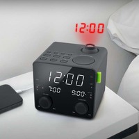 Jam Proyeksi Waktu Desain Fashion Radio Rumah ODM Gambar Merah Alarm Ganda Snooze/Tidur/Nap Speaker Terintegrasi Pengisian Daya USB Preset