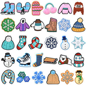 Cadeaux de Noël, style hivernal, thème de Noël, flocon de neige, bonhomme de neige, accessoires pour sabots en caoutchouc PVC souple, breloques pour chaussures - Product Image 2