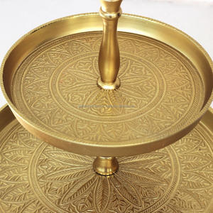 ถาดเสิร์ฟเค้กโลหะชุบทอง2ชั้นดีไซน์หรูใหม่พร้อมอุปกรณ์ทำเค้กโลหะแบบนูนดีไซน์สุดหรู - Product Image 2