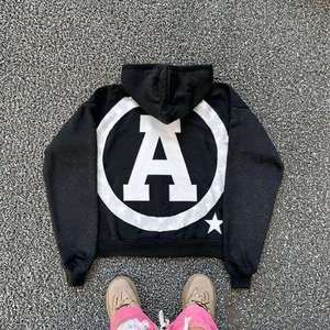 Sweat à capuche zippé 100 % coton pour homme, avec logo frontal, style streetwear, écologique, en polaire teinte unie à contraste de couleurs, prix bas, vente en gros - Product Image 4