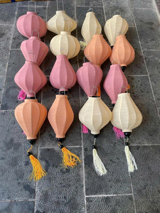 Lanterne en soie Tussah brute artisanale vietnamienne, style Hoi An, en bambou, pour mariage, décorative et élégante, vente en gros d'usine - Product Image 3
