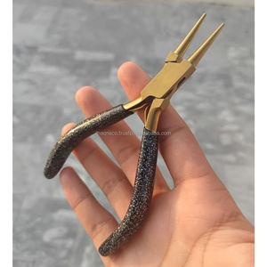 Pince à bec rond dorée avec poignée noire pailletée, mâchoires rondes lisses, outil léger pour la fabrication de bijoux et la mise en boucle de fils, 5 pouces - Product Image 1