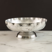 Nieuwe stijlvolle fruitmand topverkoper moderne korte hamer messing voetstuk schaal sleutelhouder entree decoratief metalen handwerk