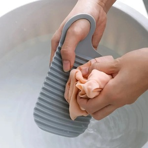 Planche à laver portable mini antidérapante en plastique pour chaussettes, vêtements et linge de voyage - Product Image 4