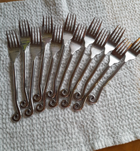 Ensemble de couverts élégants en acier de qualité supérieure avec miroir Ustensiles de salle à manger inspirés des nœuds pour une table moderne - Product Image 5