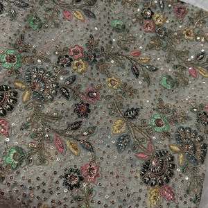 Tissu de broderie premium en georgette, avec travail de fil épais, pour robes de créateur, vêtements de fête africains et textiles de mode nuptiale - Product Image 5