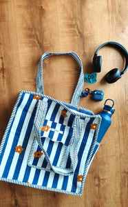 Sac fourre-tout matelassé en coton Indigo Bloom avec fermeture éclair et poche extérieure, sac de tous les jours pour femme (Doublure en coton) - Product Image 2