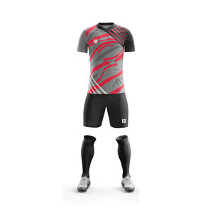 Fabricant OEM d'uniformes de football sublimés légers, proposant des maillots et des shorts respirants 100% polyester à col en V, logo personnalisé - Product Image 4