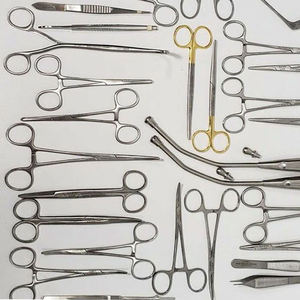 Juego de Instrumentos Quirúrgicos Manuales de Acero Inoxidable Médico para Cirugía Mayor, 101 Piezas, Pinzas y Tijeras, Certificación CE ISO Grado A+ de Grip Surgical - Product Image 5