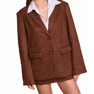 Blazer en cuir suédé marron sur mesure pour femme, en peau de mouton véritable, coupe ajustée, revers, manches longues, style bureau, mode homme, vente en gros OEM - Product Image 1