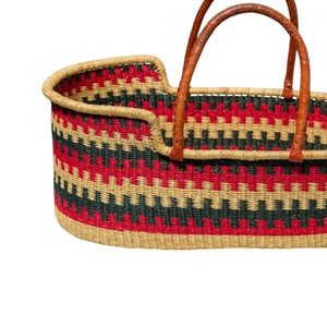 Cesta cambiador de mimbre roja y negra con diseño en zigzag al por mayor, además de cesta cambiador de ratán para niños con asas marrones para mesas de bebé - Product Image 4