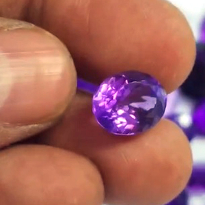 ทัวร์มาลีน 77.4 กะรัต ทับทิมกรุงเทพ 235 กะรัต อเมทิสต์เจียระไน 233 กะรัต ทับทิม 45 กะรัต และทัวร์มาลีน 130 กะรัต - รายการที่จองไว้สำหรับนูร์ - Product Image 6