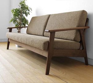 Canapé intemporel en teck de style mid-century avec accoudoirs angulaires distinctifs, sièges rembourrés haut de gamme - Product Image 1