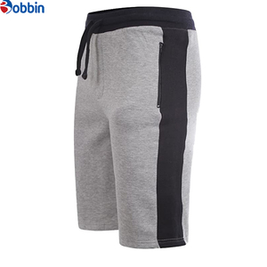 Nueva llegada: Pantalones cortos deportivos de hombre con logo personalizado en la parte delantera, de alta calidad, con franjas laterales, estilo casual, 3/4 de longitud, transpirables y de secado rápido. - Product Image 2