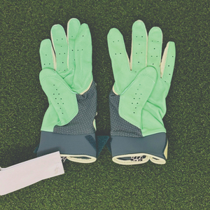 Guantes de golf profesionales de primera calidad para mano derecha e izquierda, de secado rápido, transpirables, suaves, con un diseño único. - Product Image 3