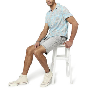 Jeans courts pour hommes de couleur unie, fabriqués au Pakistan, à prix abordable, de haute qualité, confortables et respirants. - Product Image 6