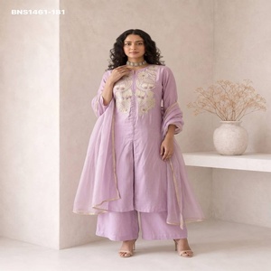 Fournisseur indien de costumes en soie romaine de qualité supérieure avec broderies, fentes avant et latérales, et ensemble pantalon palazzo et dupatta assortis. - Product Image 1
