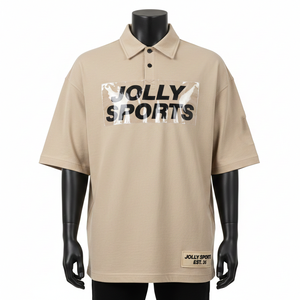 Polo de poliéster interlock premium para hombre, 220 GSM, color beige, con parche de logotipo termoadhesivo, suave, transpirable, que absorbe la humedad. - Product Image 1