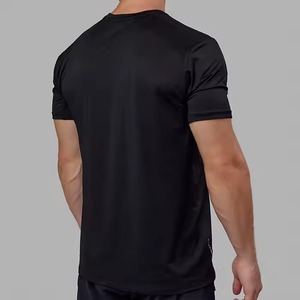 T-shirt léger en mesh pour homme, logo frontal, respirant, séchage rapide, pour la gym, la course, l'entraînement, col rond, uni, manches courtes - Product Image 2