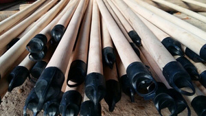 Fabricant et fournisseur de haute qualité au Vietnam, vente de manches de balai en bois d'eucalyptus, manche en bois naturel - Product Image 3