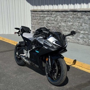 2025 C/F, moto 675SS Nueva - Product Image 3