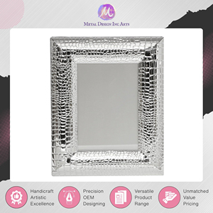 Exportateur d'origine indienne vendant des cadres photo en métal de couleur argent, faits à la main, de qualité authentique, pour la décoration de la maison, au meilleur prix - Product Image 5