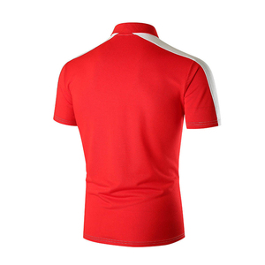 เสื้อโปโลชายสองสี เทาแดง แถบตัดสีที่ไหล่ ผ้าคอตตอนปิเก้ แขนสั้น สปอร์ต แคชชวล ขายส่ง รับผลิตแบบ OEM - Product Image 1