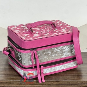 Estuche de Joyería de Cuero de Vaca Grabado a Mano Rosa 2026 de Doble Capa con Correa Cruzada, Organizador de Almacenamiento de Moda - ¡Super Septiembre! - Product Image 1