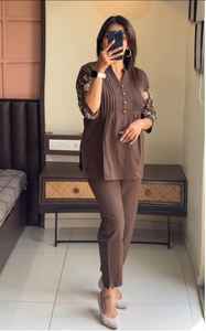 Ensemble de vêtements de détente en coton pur pour femmes, tendance et confortable, vente en gros au meilleur prix - Product Image 5