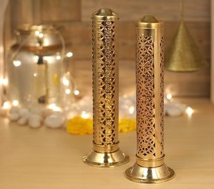 Quemador de Incienso de Latón con Recolector de Ceniza, Diseño Floral Decorativo, Hecho a Mano para Uso Religioso - Product Image 4